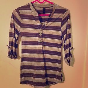 3/4 sleeve shirt never been worn